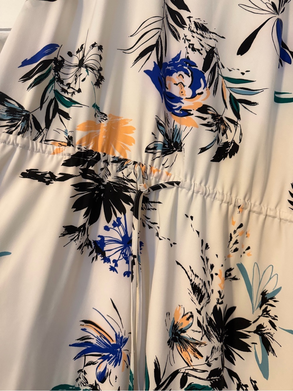 Halogen White and floral design dress - Picture 4 of 6